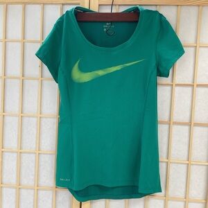 Nike Women's Teal Short Sleeve Tee